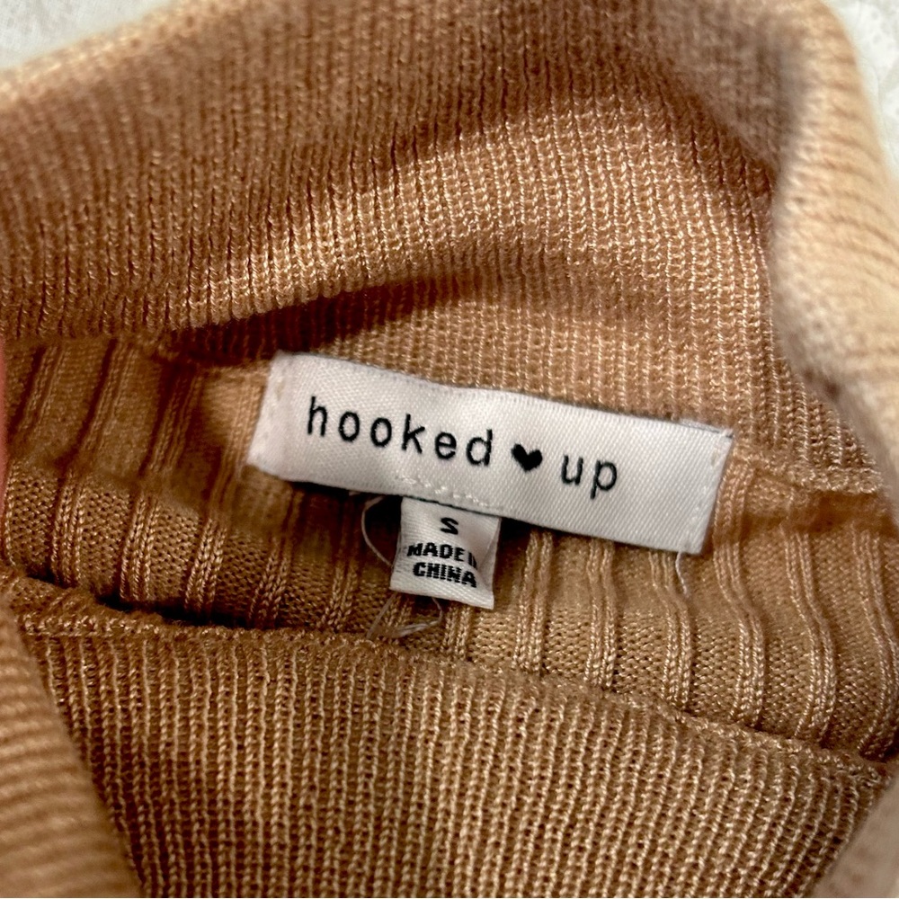 NWT❗️Camel Brown Sweater Shrug Set - Picture 2 of 4